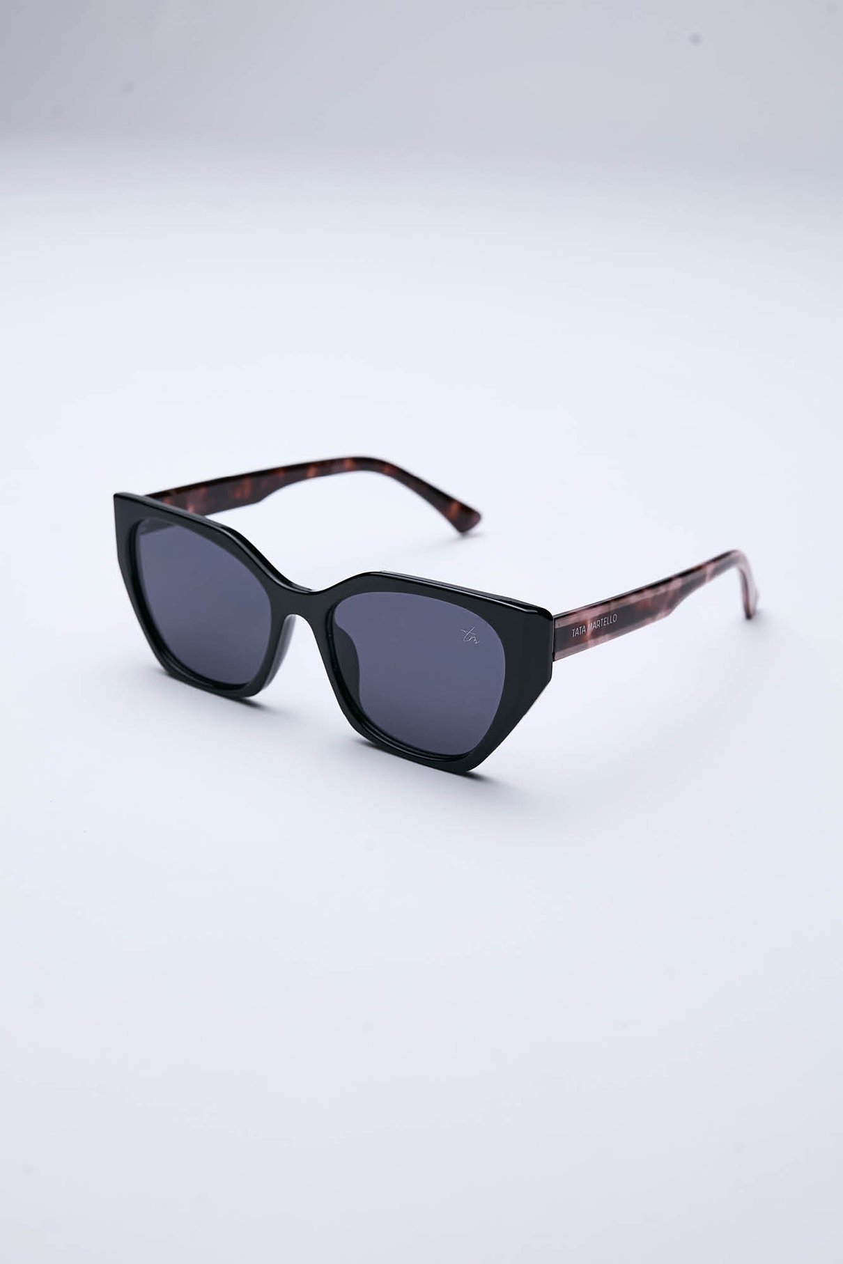 02047 preto