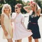 mulheres usando roupas da moda feminina de diferentes épocas