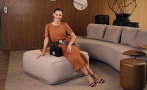 look elegante e modesto vestido por tata martello