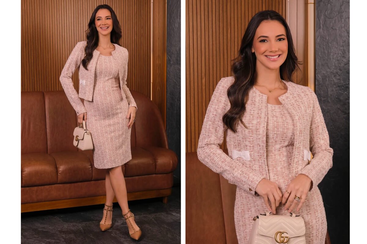 mulher usando um conjunto feminino vestido e casaco
