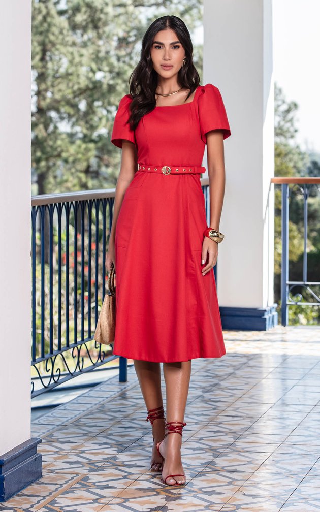 Compre Vestido Midi no Linho com Bolsos Samela Tata Martello